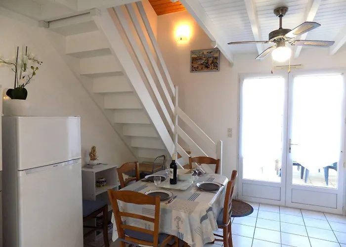 Augustin - Maison Mitoyenne Avec Sa Piscine Privee - 6 Personnes