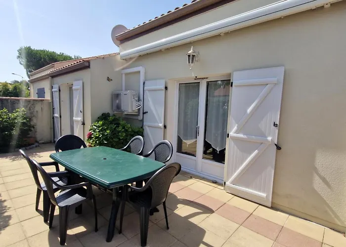 Augustin - Maison Mitoyenne Avec Sa Piscine Privee - 6 Personnes Vila *