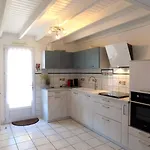 Villa Augustin - Maison Mitoyenne Avec Sa Piscine Privee - 6 Personnes *