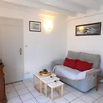 Augustin - Maison Mitoyenne Avec Sa Piscine Privee - 6 Personnes Villa