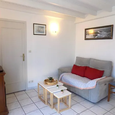 Augustin - Maison Mitoyenne Avec Sa Piscine Privee - 6 Personnes Βίλα