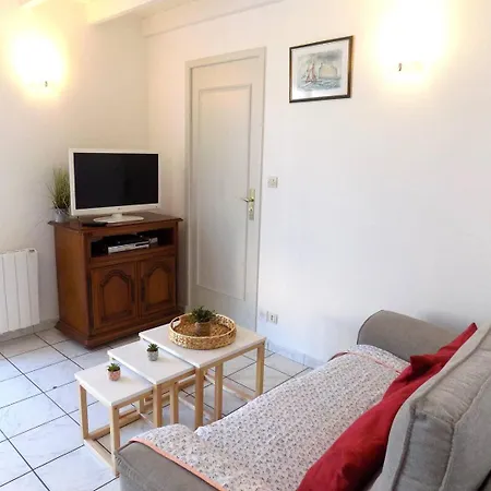 Augustin - Maison Mitoyenne Avec Sa Piscine Privee - 6 Personnes Βίλα *