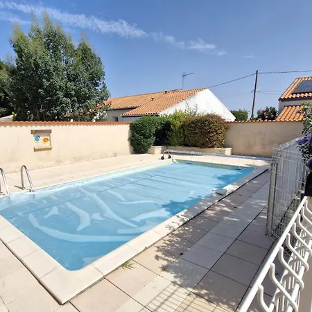 Augustin - Maison Mitoyenne Avec Sa Piscine Privee - 6 Personnes *