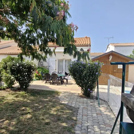 Augustin - Maison Mitoyenne Avec Sa Piscine Privee - 6 Personnes Villa