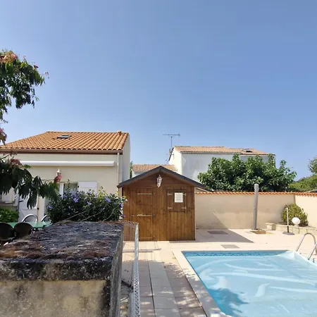 Augustin - Maison Mitoyenne Avec Sa Piscine Privee - 6 Personnes Villa *