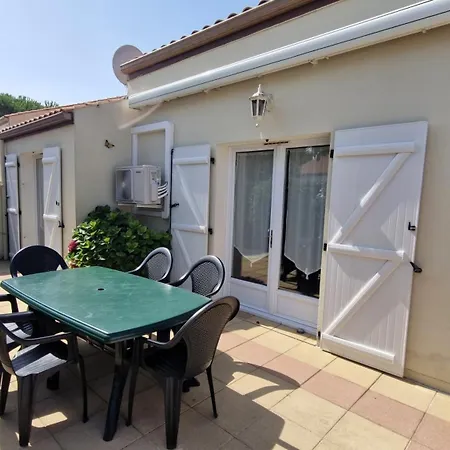 Augustin - Maison Mitoyenne Avec Sa Piscine Privee - 6 Personnes Villa *