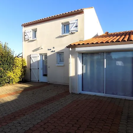 Augustin - Maison Mitoyenne Avec Sa Piscine Privee - 6 Personnes Villa