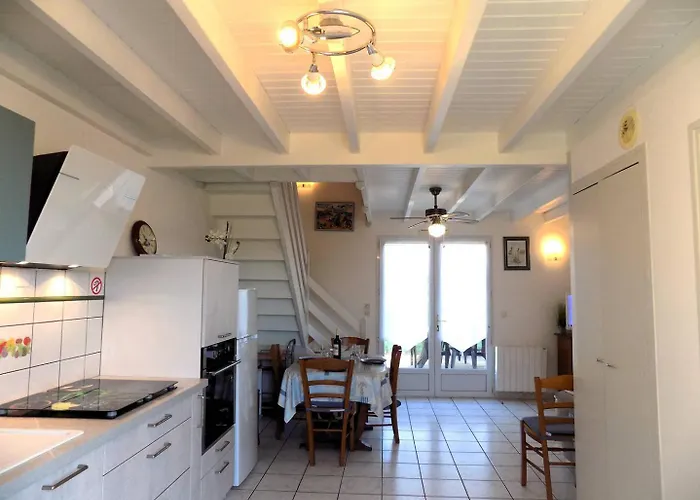 Augustin - Maison Mitoyenne Avec Sa Piscine Privee - 6 Personnes Villa *