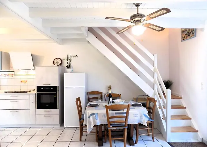 Villa Augustin - Maison Mitoyenne Avec Sa Piscine Privee - 6 Personnes