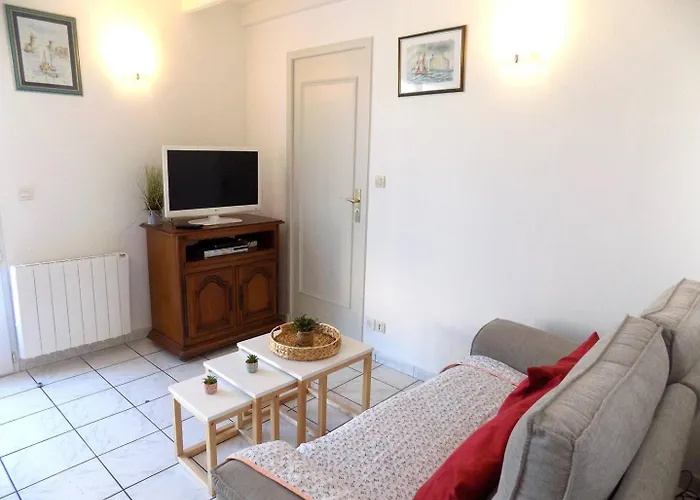 Augustin - Maison Mitoyenne Avec Sa Piscine Privee - 6 Personnes Villa *