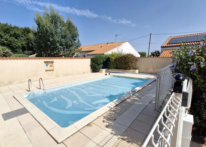 Augustin - Maison Mitoyenne Avec Sa Piscine Privee - 6 Personnes *