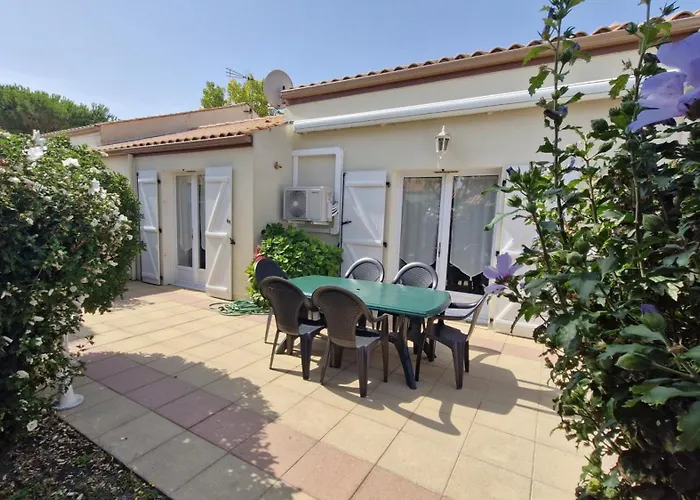 Augustin - Maison Mitoyenne Avec Sa Piscine Privee - 6 Personnes *