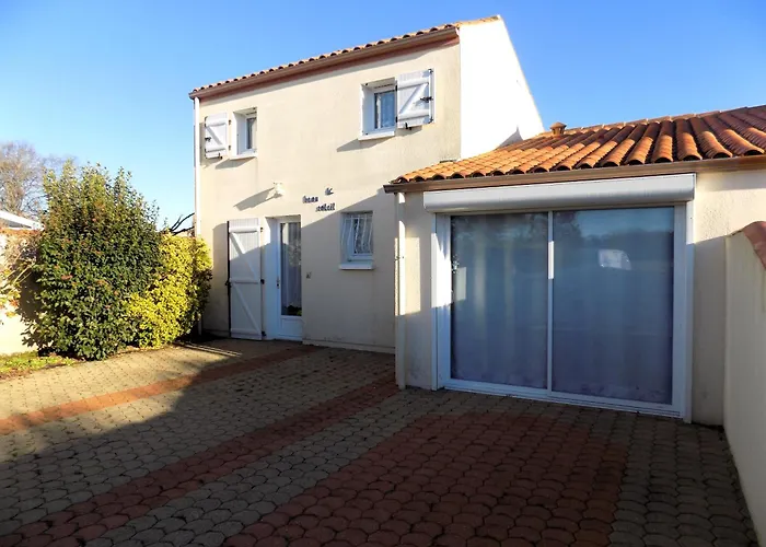 Augustin - Maison Mitoyenne Avec Sa Piscine Privee - 6 Personnes Villa